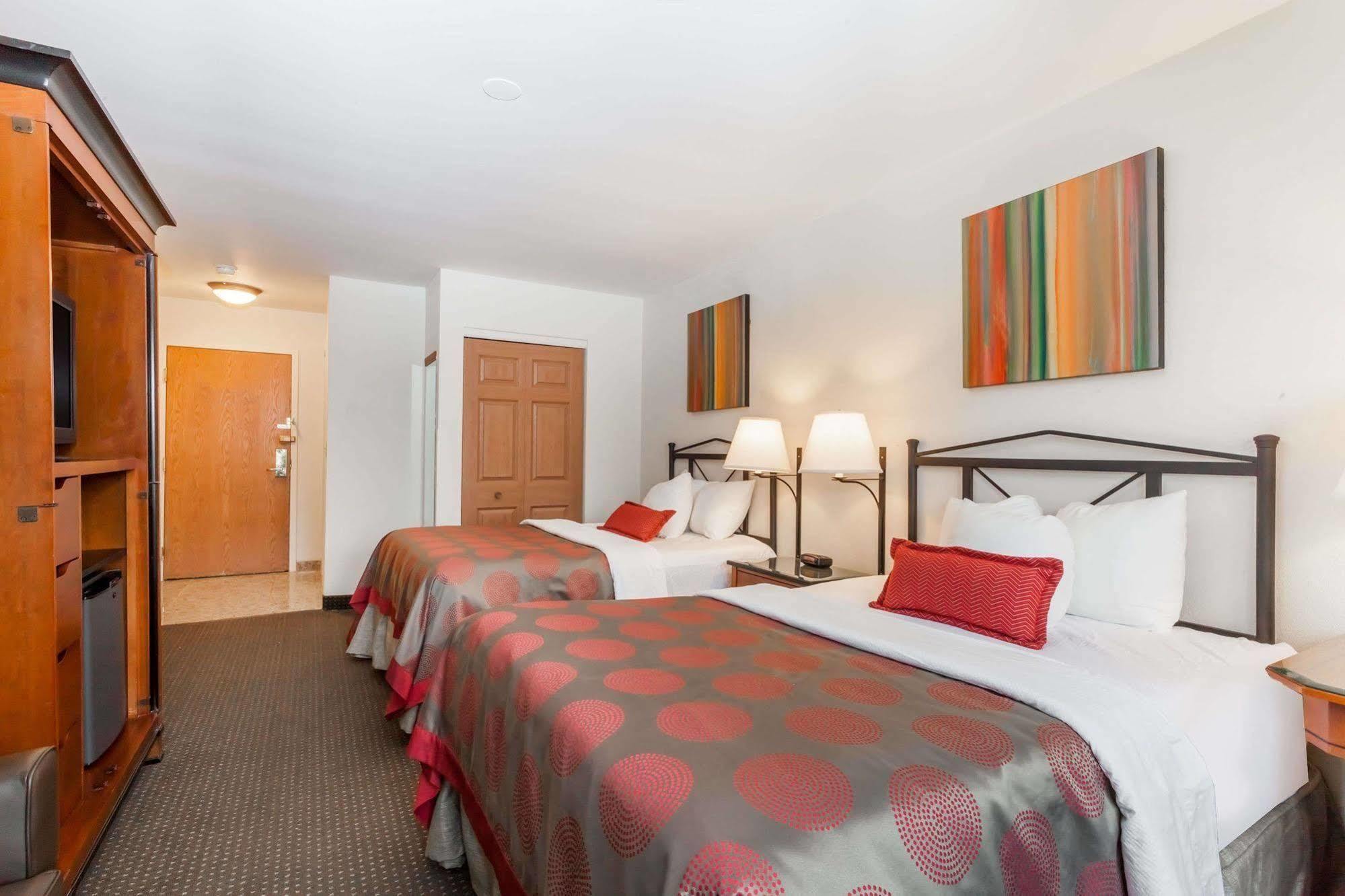 Ramada By Wyndham Rock Hill At Sullivan Center 외부 사진